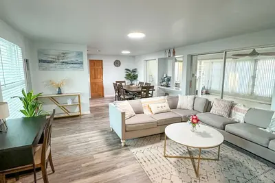 Venice Cottage near Venice Beach