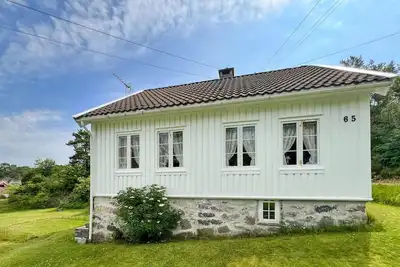 Image de Belle maison de 2 chambres à Høvåg