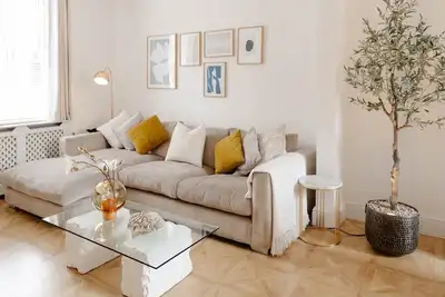 Image de Stylish & Comfortable Modern Getaway