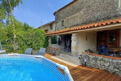 Image de Enchanting house with playground in Saint-Macoux