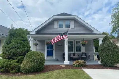 Image de Avon Lake Charming Cottage with 4 bedrooms and Lake Erie Access