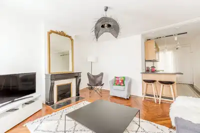 Image de Haussmann - Champs Elysées Business flat Paris 8th