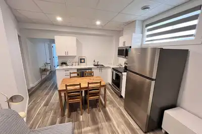 Image de Brand new 2 bedroom basement in Leduc(10mins from Yeg airport)