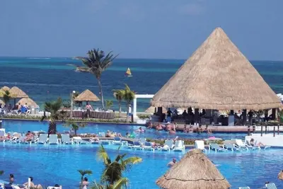 Image de 🌴   Harborside Resort Paradise Island, Full Access to Atlantis ✨