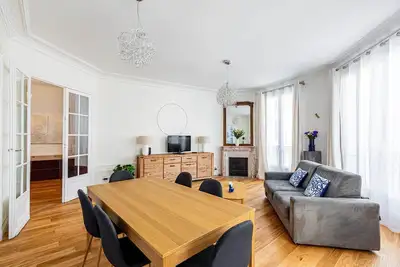 Image de GuestReady - Apt Moderne - Direct Champs Elysées