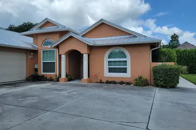 Image de Charming 3-bedroom house with pool, outdoor kitchen and access to The Big O!