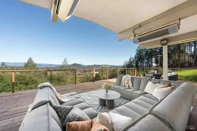 Image de Vista Breathtaking View Estate, 5 min to Healdsburg Square, Sleeps 12, Pool, Spa