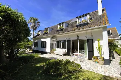 Image de House with pool at the foot of Arrabida, between mountains and sea