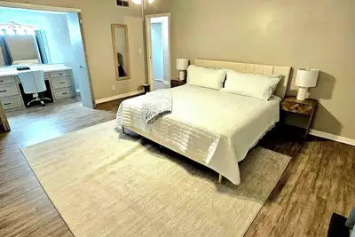 Image de Pets Welcome! 4-Br/2-Ba house 2 King & 2 Queen beds in the Heart of Lubbock