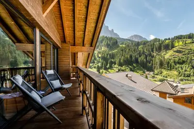 Image de Villa Sofia Appartement 'A' avec vue sur les montagnes, balcon et Wi-Fi