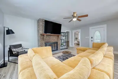 Image de Downtown, 2 Kings, Family, 15 mins to Fort Benning