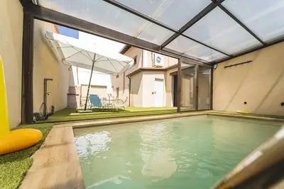 Image de Maison de campagne \"Nueve Villas\" avec jardin privé et Wi-Fi