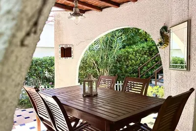 Image de M409 - Marcelli, delightful three-room apartment with garden