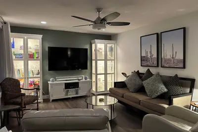 Image de The View on 87th Osoyoos 2 bedroom, 1. 5 bath, covered patio view vacation home.