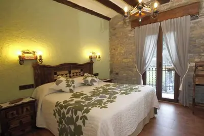 Image de Appartement 'Peña Roya' avec vue sur la montagne, jardin partagé et Wi-Fi