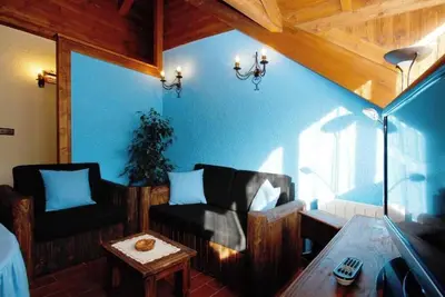 Image de Appartement 'Larrás' avec vue sur les montagnes, jardin partagé et Wi-Fi