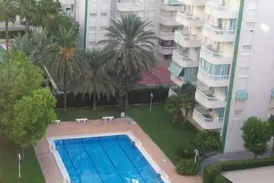 Appartement 'Alquilar Mas Comprar - Inma' avec piscine partagée, jardin partagé et balcon