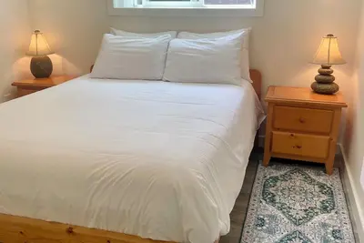 Image de Cosy Hideaway in the Heart of Tofino