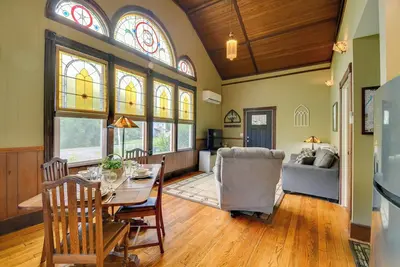 Image de Restored Ovid Church Near Cayuga Lake Wine Trail
