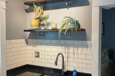 Image de Spacious 3-bedroom apartment with Ac, WiFi in awesome Milwaukee