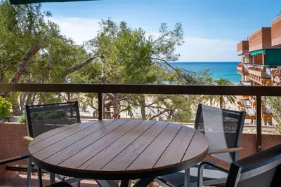 Image de At145 Pins: Apartamento perfectamente equipado en primera línea de la playa