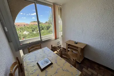 Image de Charmant T2 avec loggia, Tv, lave-linge, climatisation portative, proche port et plage à Port Leucate