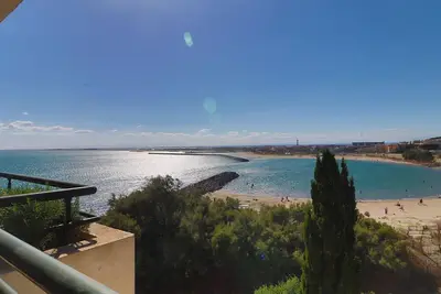 Image de Superbe T2 cabine climatisé + terrasse - Vue mer