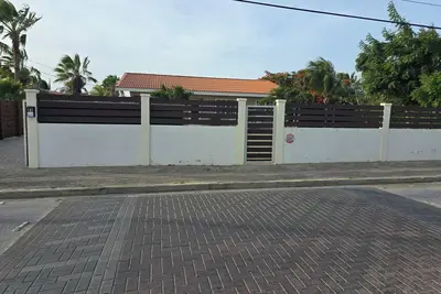 Image de Lovely 3-bedroom villa 5 minutes from Eagle beach with pool, WiFi, Ac, grills