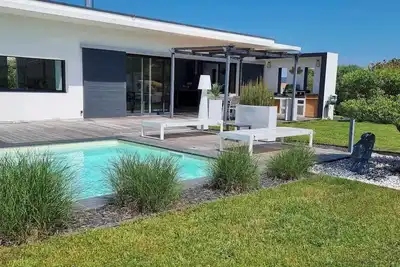 Villa \"Mina\" avec piscine privée proche plages
