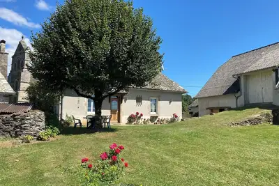Image de Maison typique au calme dans un charmant hameau auvergnat