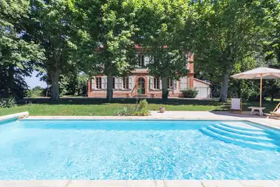 Image de Demeure Bajou - piscine privée - parc arboré