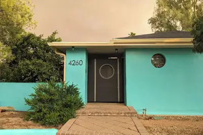 Image de Blue Harmony: Spacious Desert Retreat. Close to UofA and Reid Park