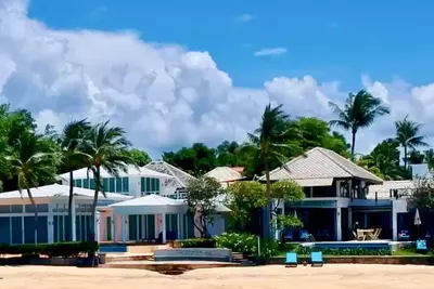 Image de Superb 4 bedroom villa on the beach with a private swimming pool.