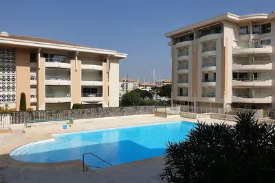 Image de Port-Fréjus, Le Cesarée, 100m des plages, T2, 30m2, 4 personnes, clim, piscine, parking privé