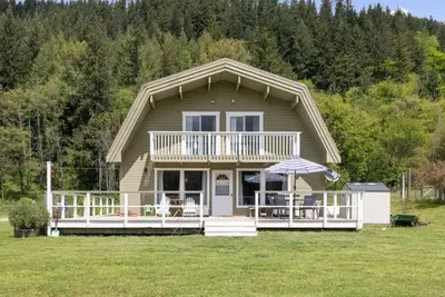Image de Mt Rainier, BestHome to stay! 4Bedroom_2Bath_Sleeps10, Ac, Hot tub, Car, Rv parking,