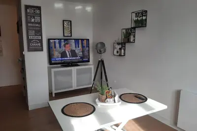 Image de Appartement à Ouistreham de 34 m2 lumineux 600 m de la mer, 200 m des commerces