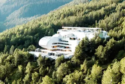 Image de Discover the Ultimate Luxury Retreat, the Crown Jewel of Ibiza\n