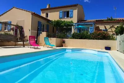 Image de Maison idéale : 10 places et proche de la mer!
