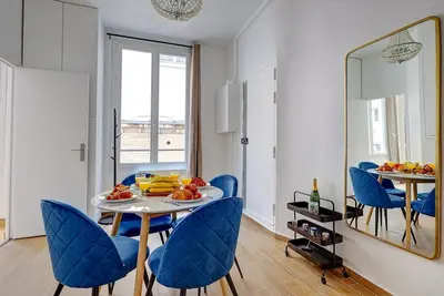 Image de Appartement 2 Chambres à Le Marais - Quartier Montorgueil : Élégance Parisienne