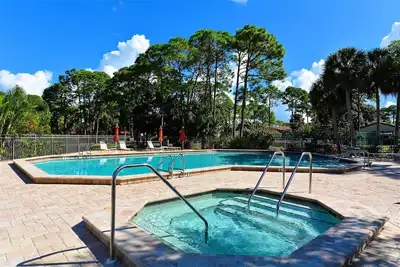 5 Minutes To Siesta Key! Prime Location, Steps To The Pool, Completely Updated!