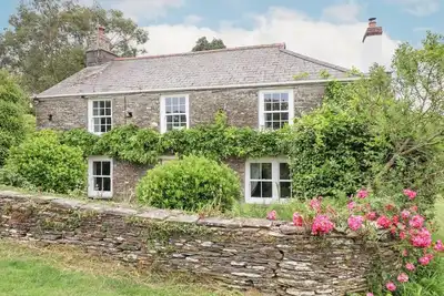 Image de Historic spacious Grade Ii Listed Georgian Farmhouse on the coast of Cornwall