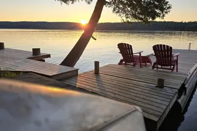 Image de Welcome To We Bee On The Lake\nIDEAL For Family Getaways & Pet Friendly ❤️ \n\n\n