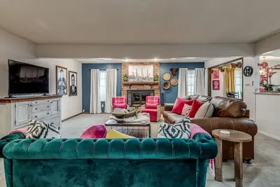 Image de Farmhouse on 7 ac by Norman