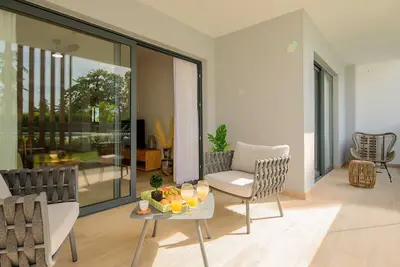 Image de Beautiful apartment with direct access to the pool