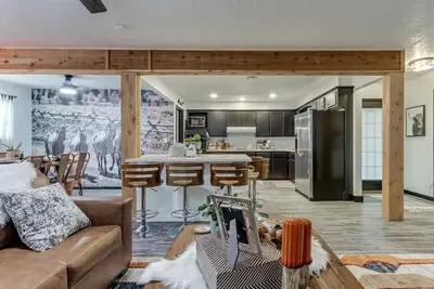 Image de Country home near Norman on 5 ac