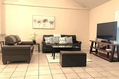 Image de Cozy! Clean 4 Bedroom Villas in Wellington