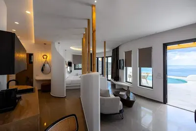 Image de Spectacular Santorini Villa | Villa Crystal | 1 Bedroom | Private Outdoor Pool with Breathtaking Sea Views | Perfect for Couple Getaway | Imerovigli