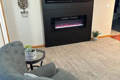 Image de Cozy 2-bd home in Newfolden. WiFi, Ac, Full kitchen & living room w fireplace!