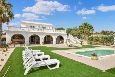 Image de Magnifique maison à Menfi avec WiFi