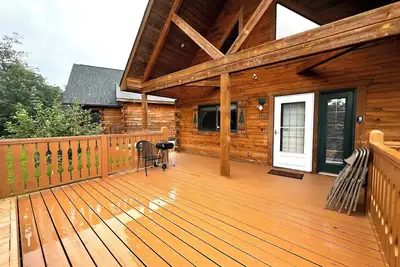 Image de Cozy 3-bdrm cabin in Warrens with Ac WiFi and a beautiful view off the back deck